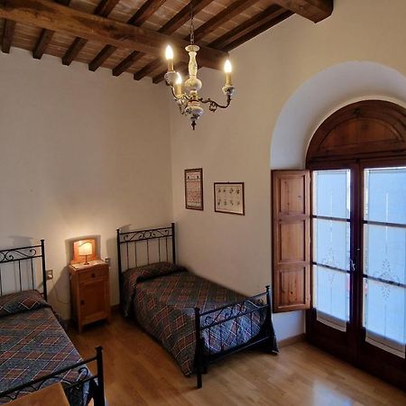 Ogni Finestra E Un Quadro - Appartamento Ad Ассизи Экстерьер фото