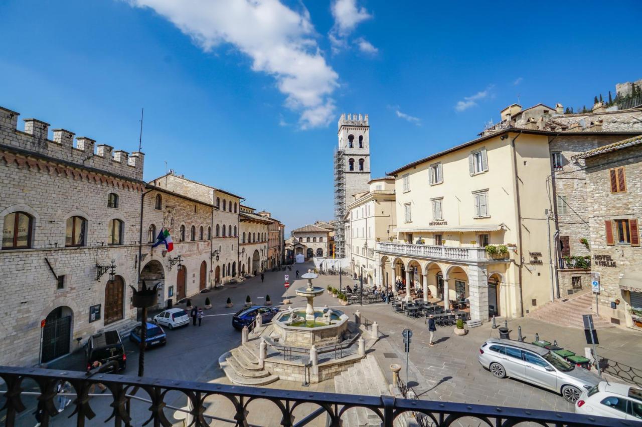 Ogni Finestra E Un Quadro - Appartamento Ad Ассизи Экстерьер фото