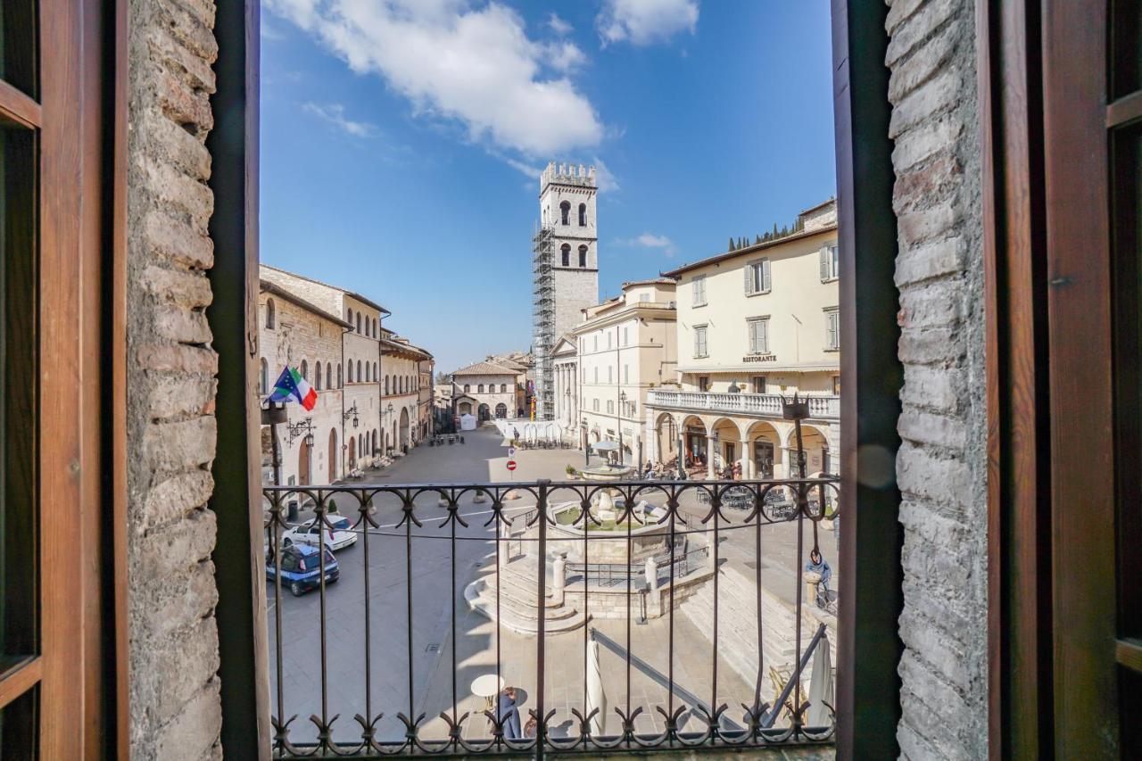 Ogni Finestra E Un Quadro - Appartamento Ad Ассизи Экстерьер фото