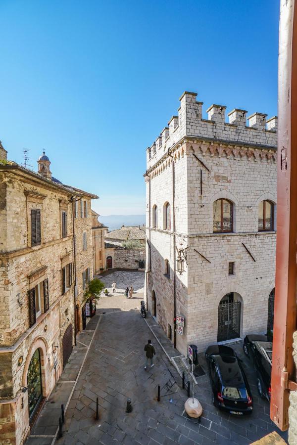 Ogni Finestra E Un Quadro - Appartamento Ad Ассизи Экстерьер фото
